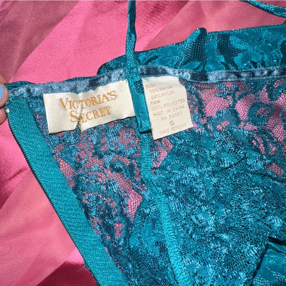 Vintage Victoria’s Secret Gold Label Completely Lace Elegant Ruffle Bodysuit - Picture 16 of 16
